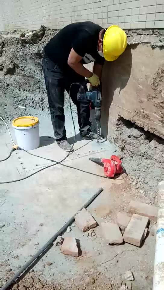 钦州新旧混凝土植筋连接加固